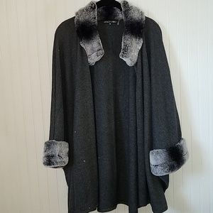 Dolce Cabo S/M grey Rabbit fur cape